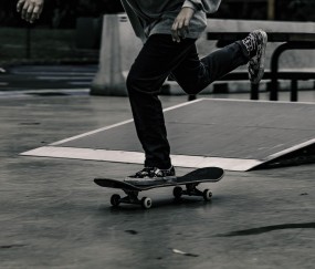 开云体育-绿茵场与乒乓球台的双重奏，法国队完胜奥地利，许昕赛场高光折射体育跨界魅力