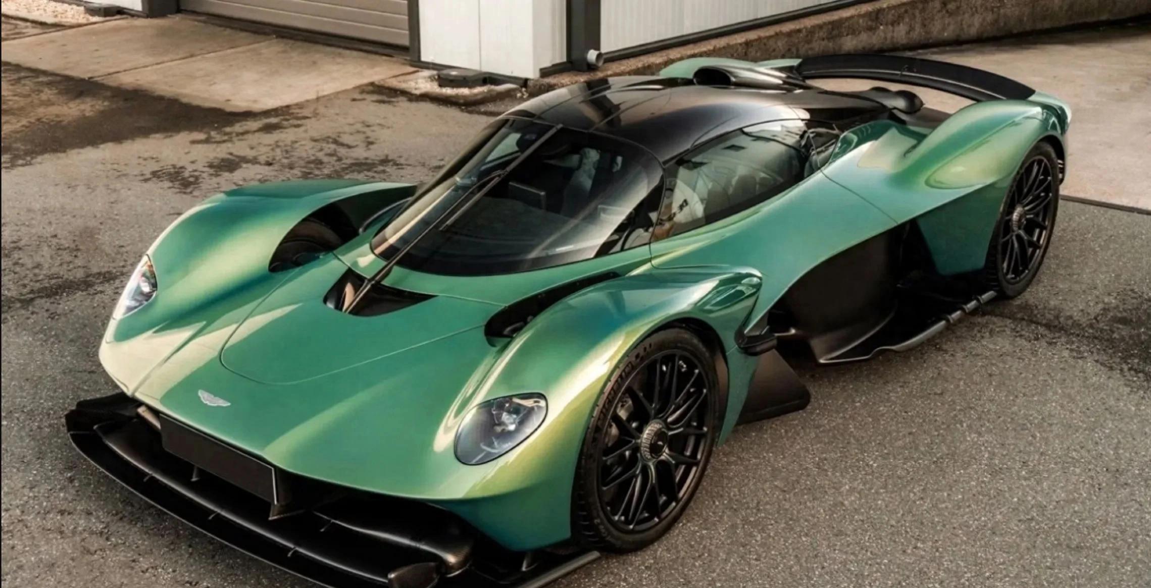 阿斯顿马丁轻取哈斯车队，诺里斯点燃赛场