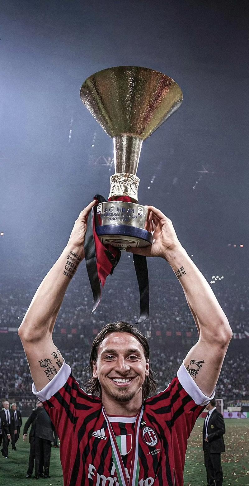 伊布拉希莫维奇制胜一击，实现完美胜利