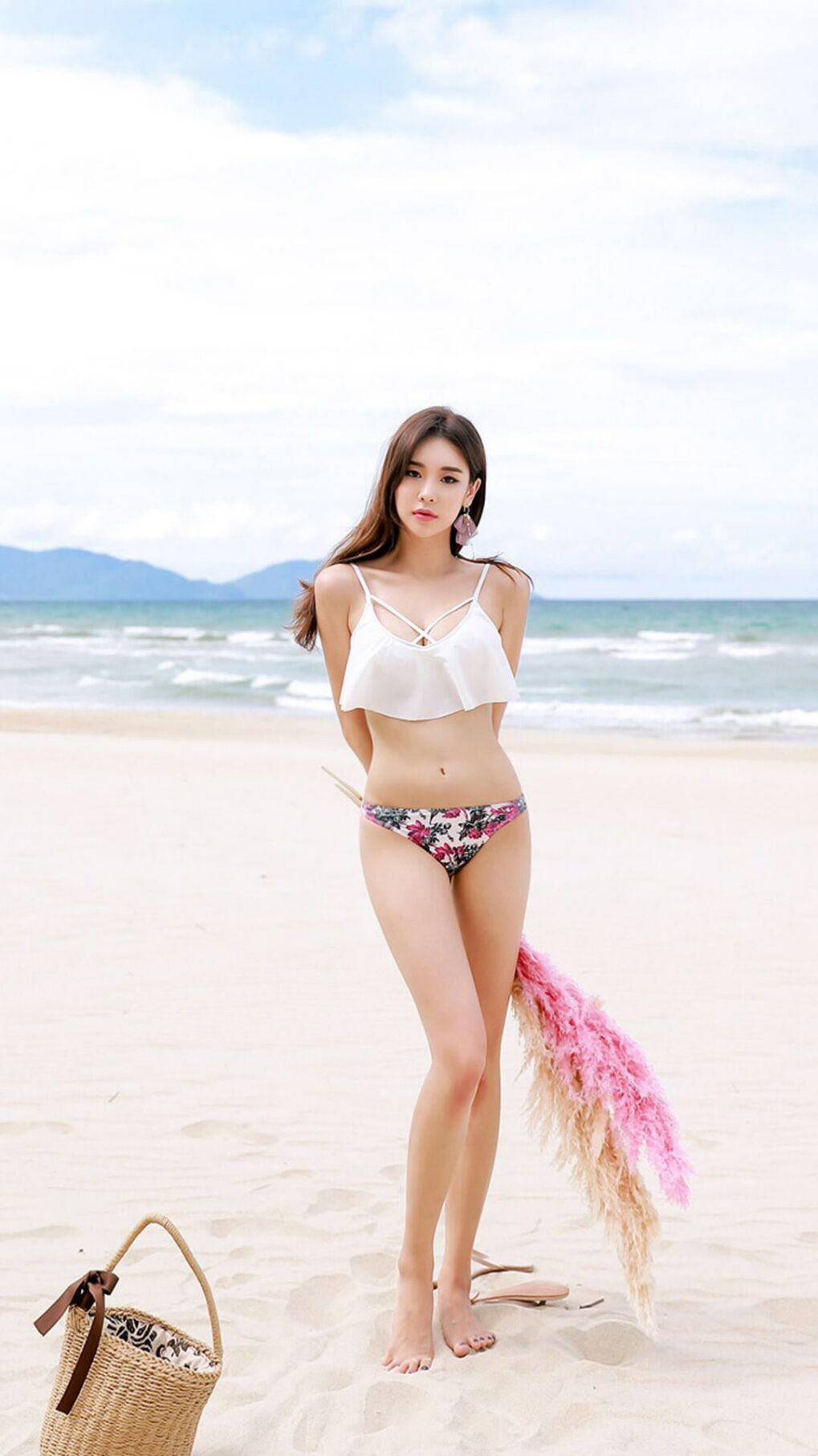 南大王铁蹄踏平东欧壁垒，德甲争冠夜弗拉霍维奇接管绿茵