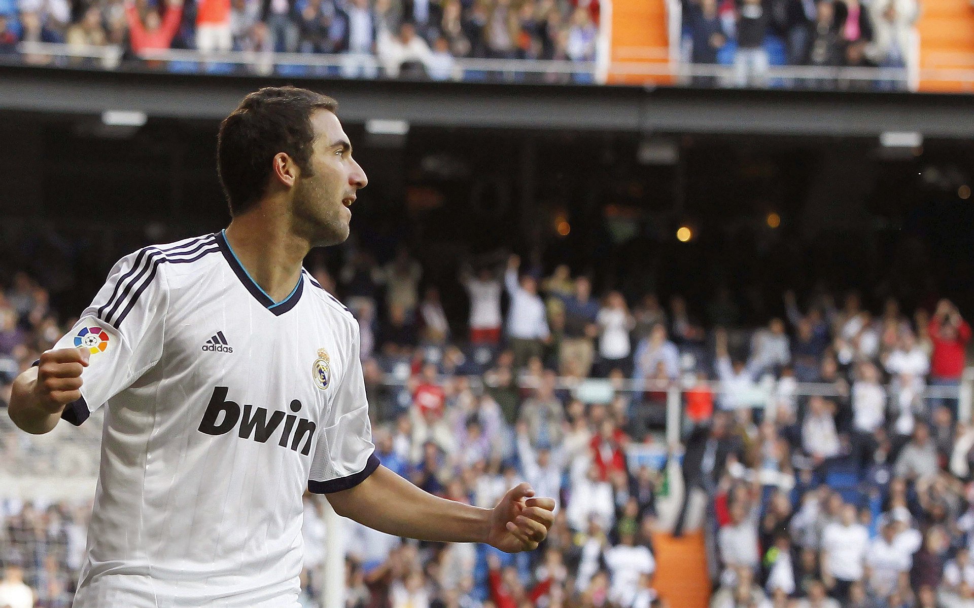 巴斯托尼奥运前哨战封神!贝蒂斯客场奇袭带走皇家社会,定义赛季唯一性